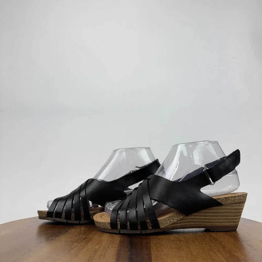 New Womens Earth Hartie Black Leather Strappy Slingback Wedge Sandals Size 6.5 M